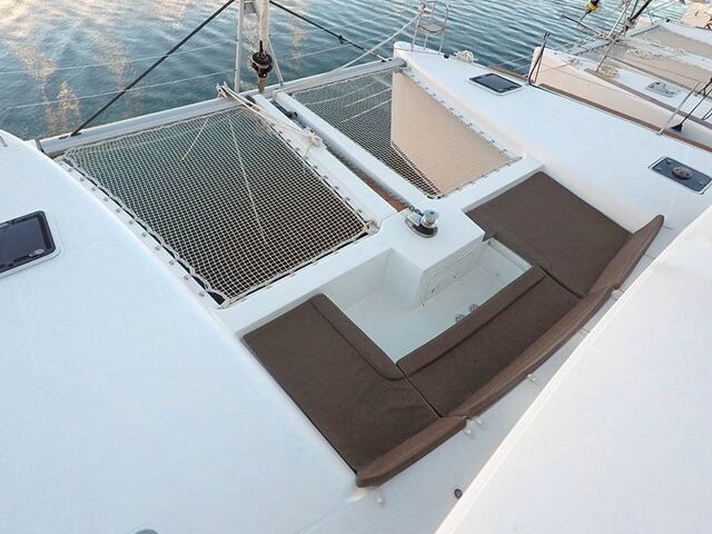 Lagoon 450 F - 4 + 2 cab. Saelma