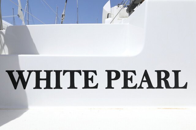 Lagoon 46 - 4 + 2 cab. White Pearl