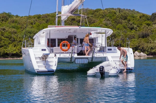 Lagoon 450 F - 4 + 2 cab. Gin Tonic