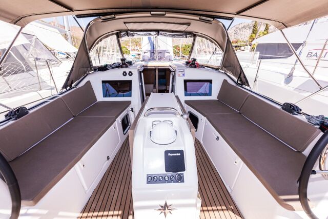 Sun Odyssey 410 - 3 cab. Feel The Magic