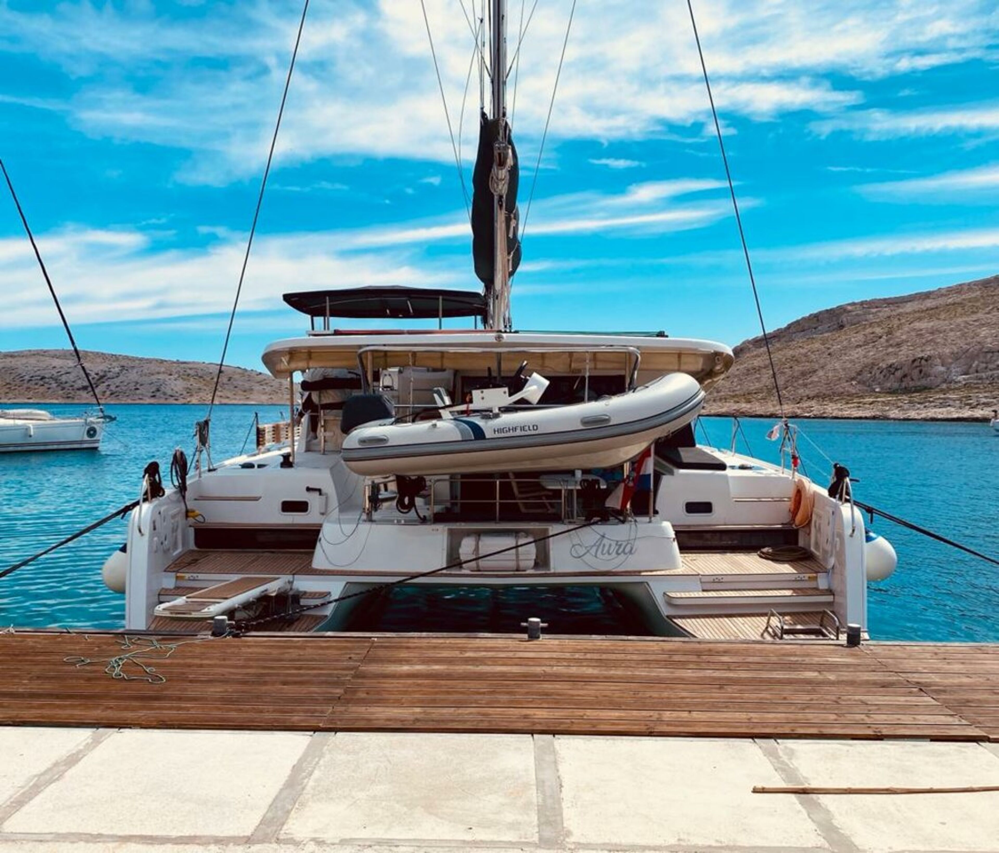 Lagoon 42 - 3 + 1 cab. Aura