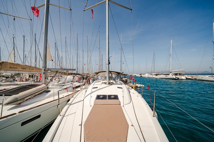 Jeanneau 54 - 5 + 1 cab. Celena IV