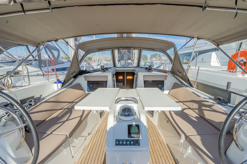 Sun Odyssey 410 - 3 cab. Salty