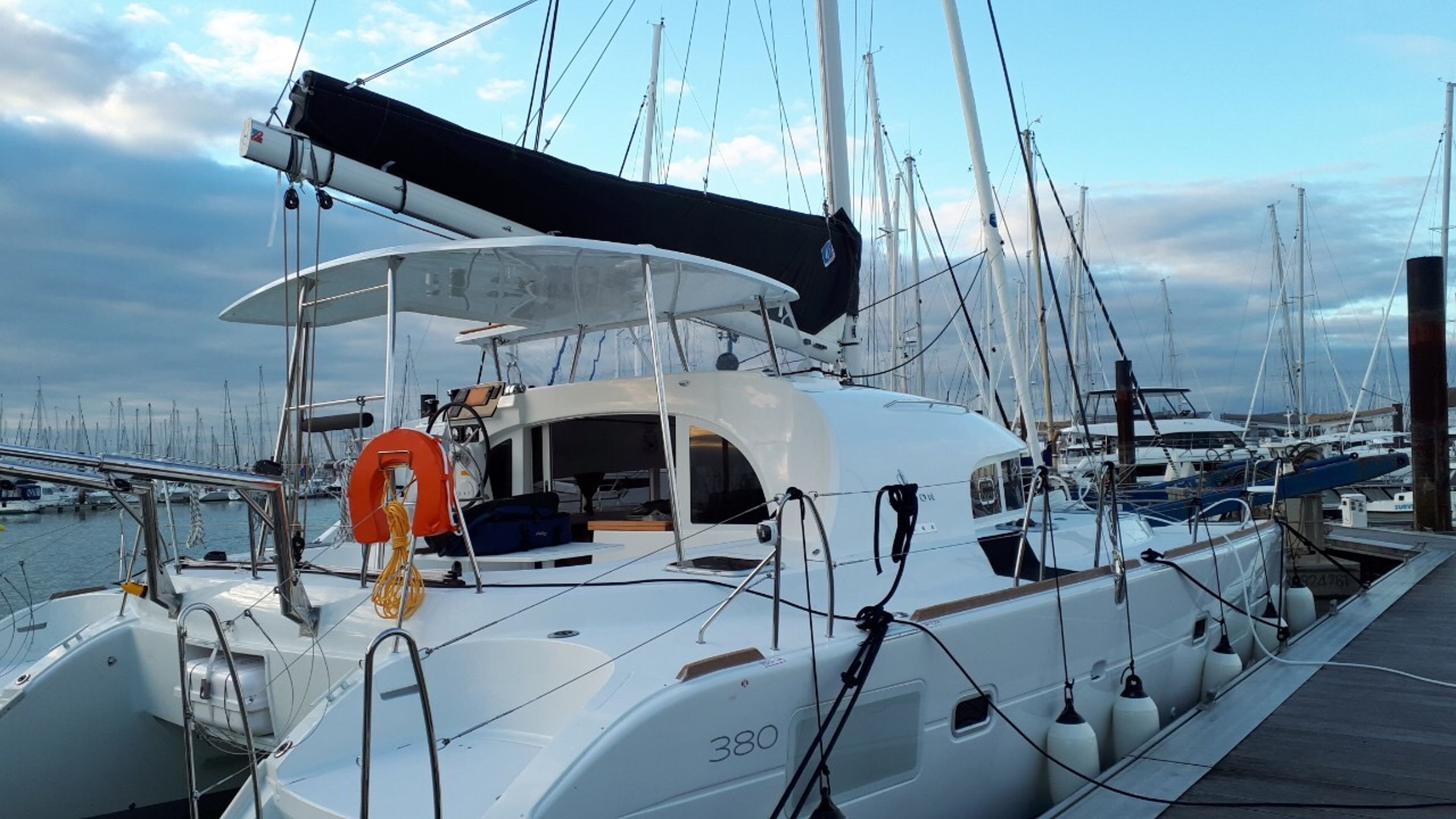 Lagoon 380 - 4 cab. ECONOMY