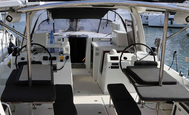 Sun Loft 47 - 6 + 1 cab. *CLASS