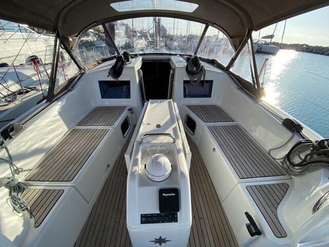 Sun Odyssey 410 - 3 cab. CLASS