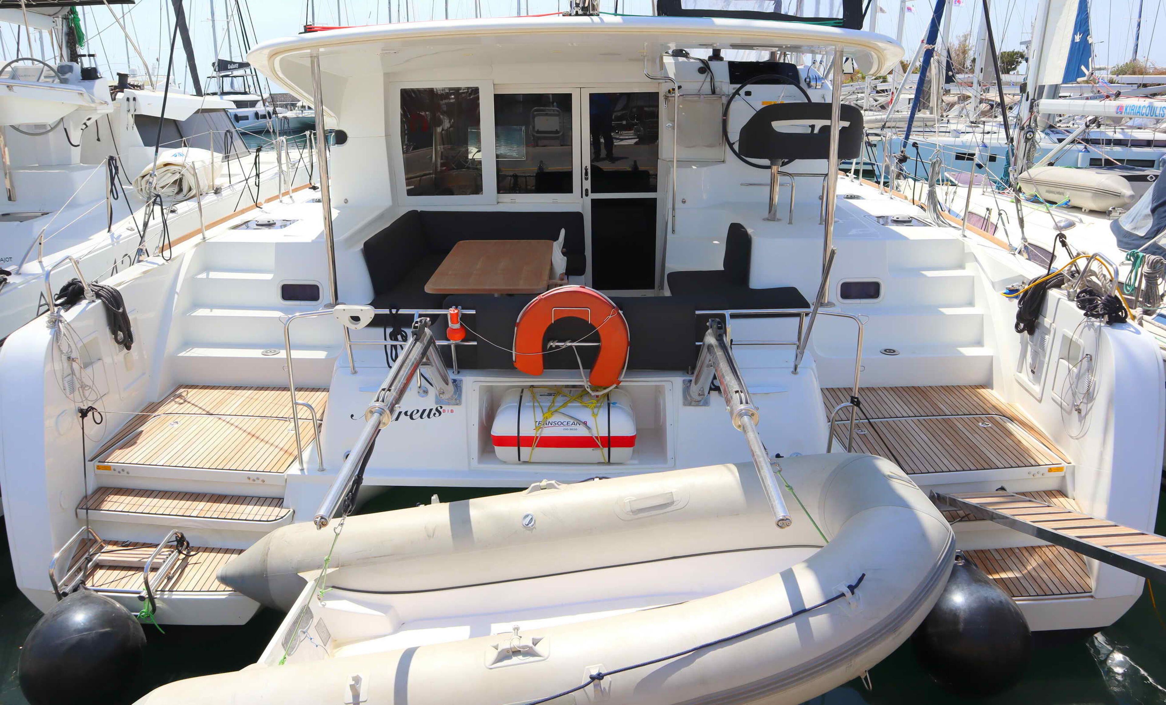 Lagoon 40 - 3 + 2 cab ECONOMY
