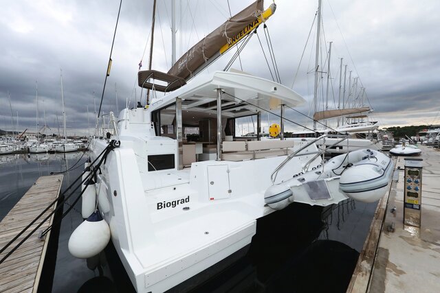 Bali 4.4 - 3 + 1 cab. Apollo