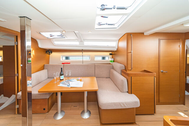 Sun Odyssey 440 Esperos