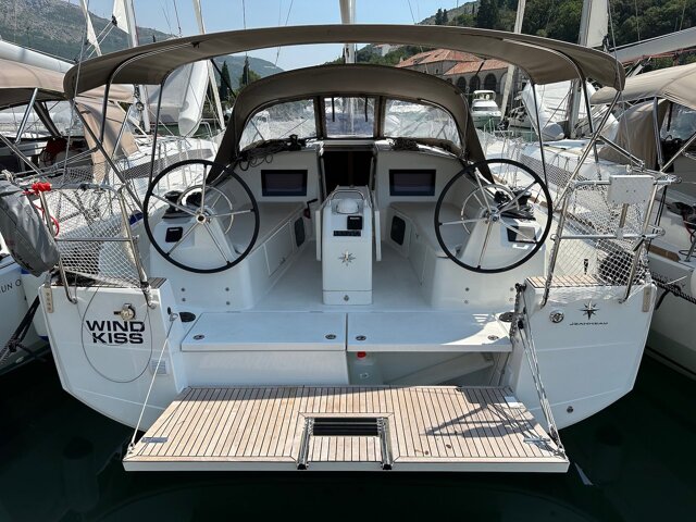 Sun Odyssey 410 - 3 cab. Wind Kiss