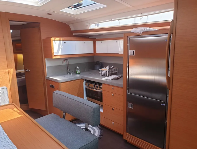 Dufour 470 - 4 + 1 cab. Emphasis