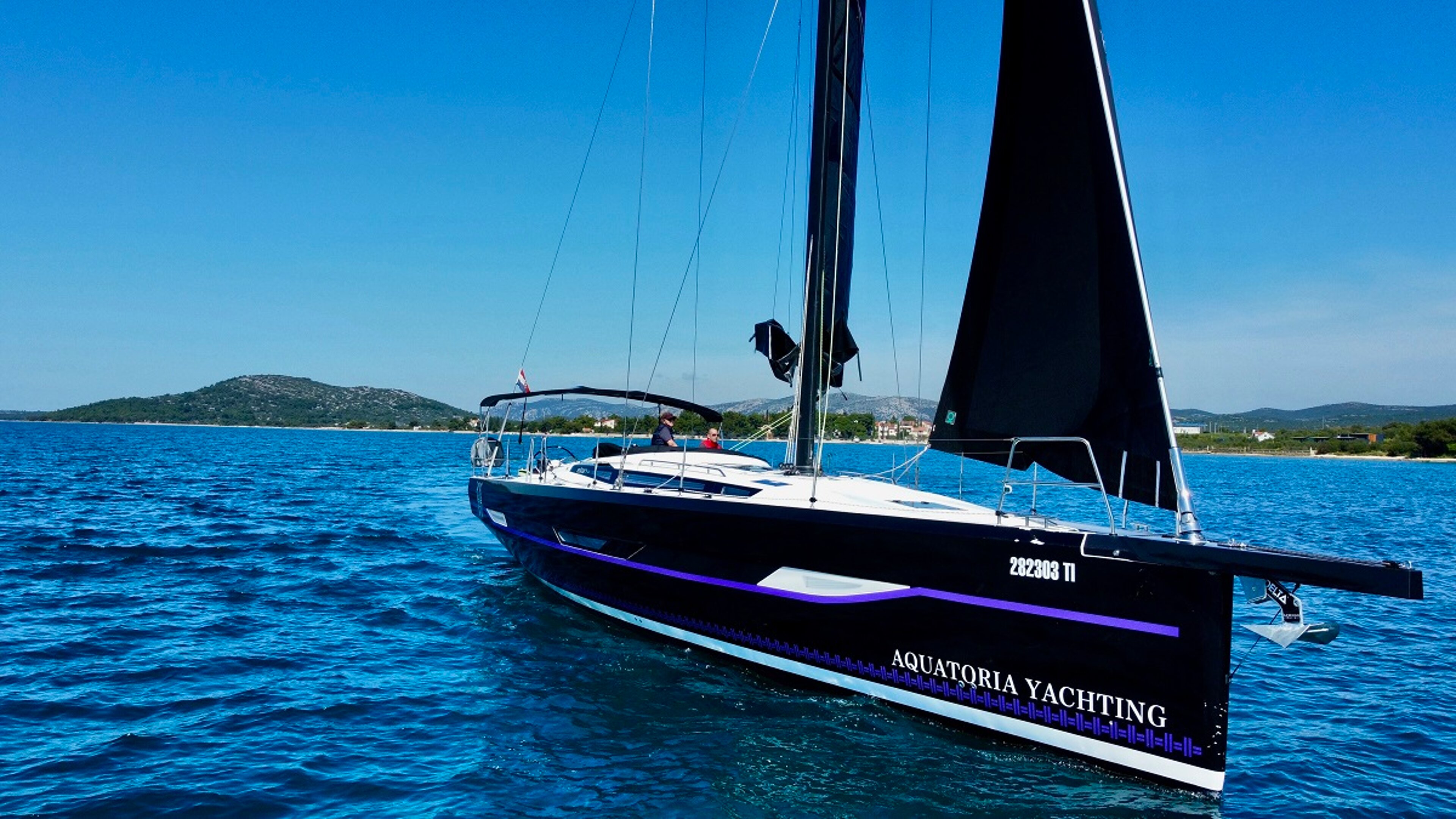 Elan E6 Black Panther
