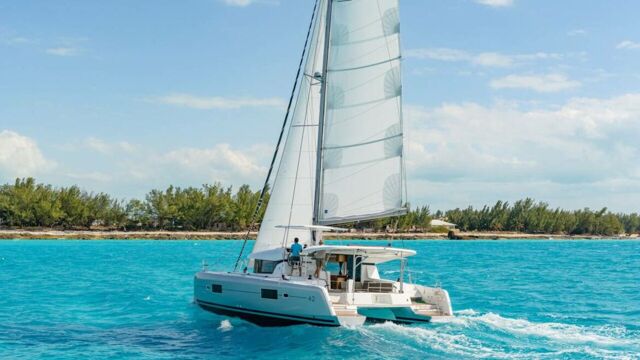 Lagoon 42 - 4 + 2 cab. Queen Annezia