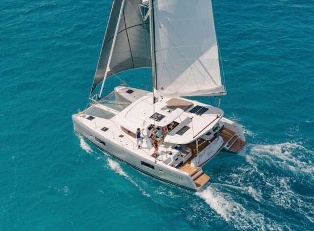 Lagoon 42 - 4 + 2 cab. Queen Annezia