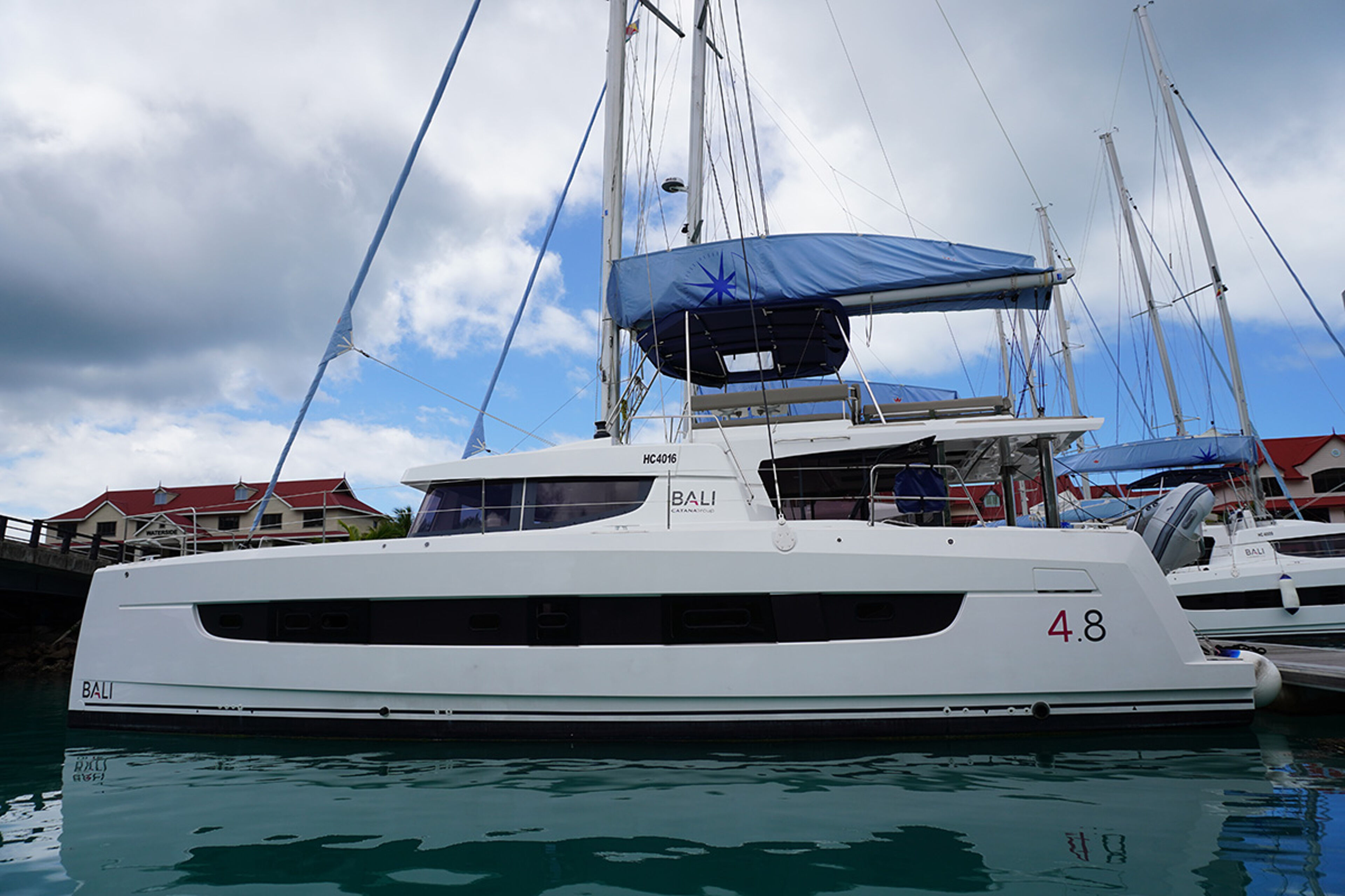 Bali 4.8 - 5 cab. Esther