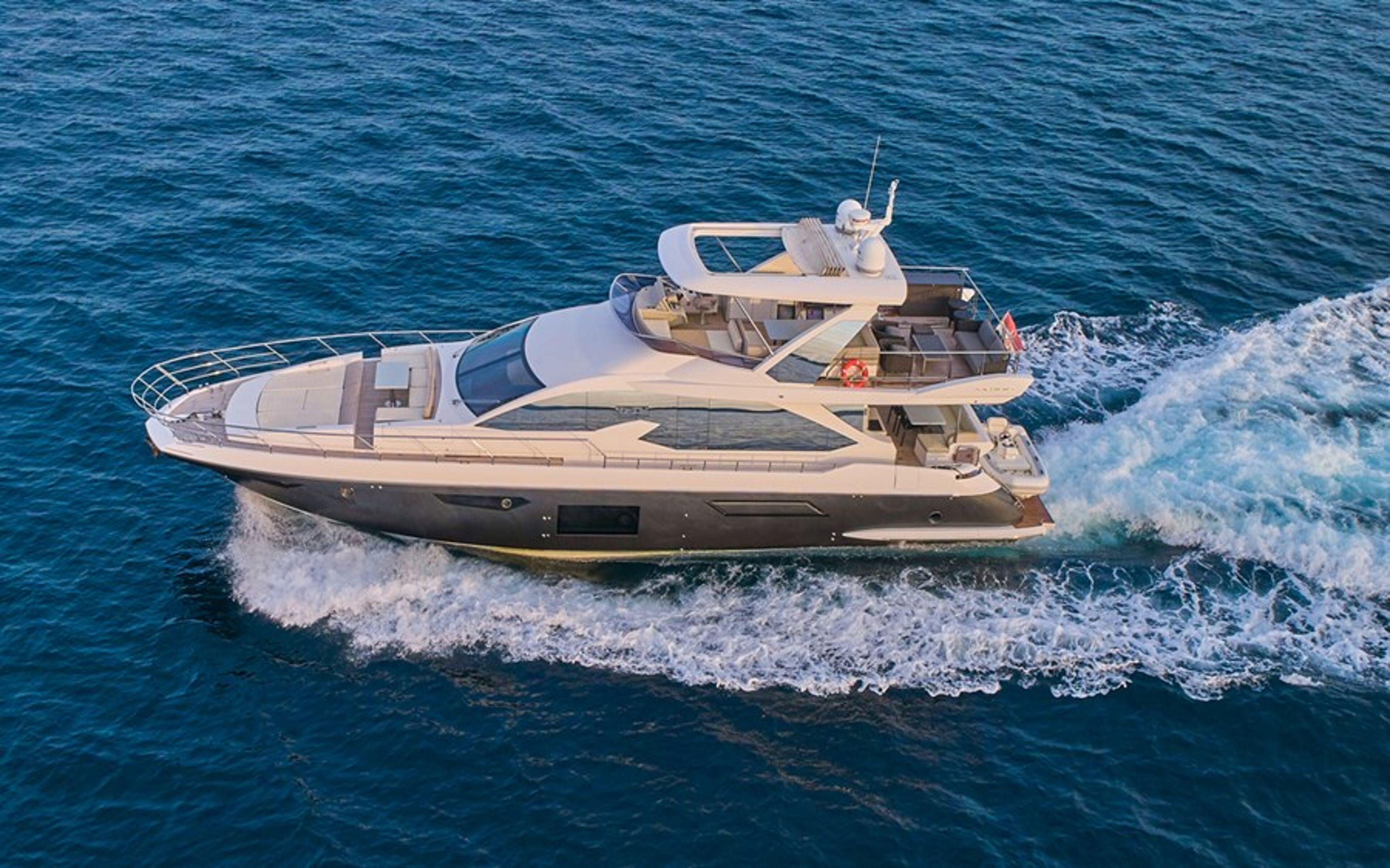 Azimut 72 Fly Relax of Croatia