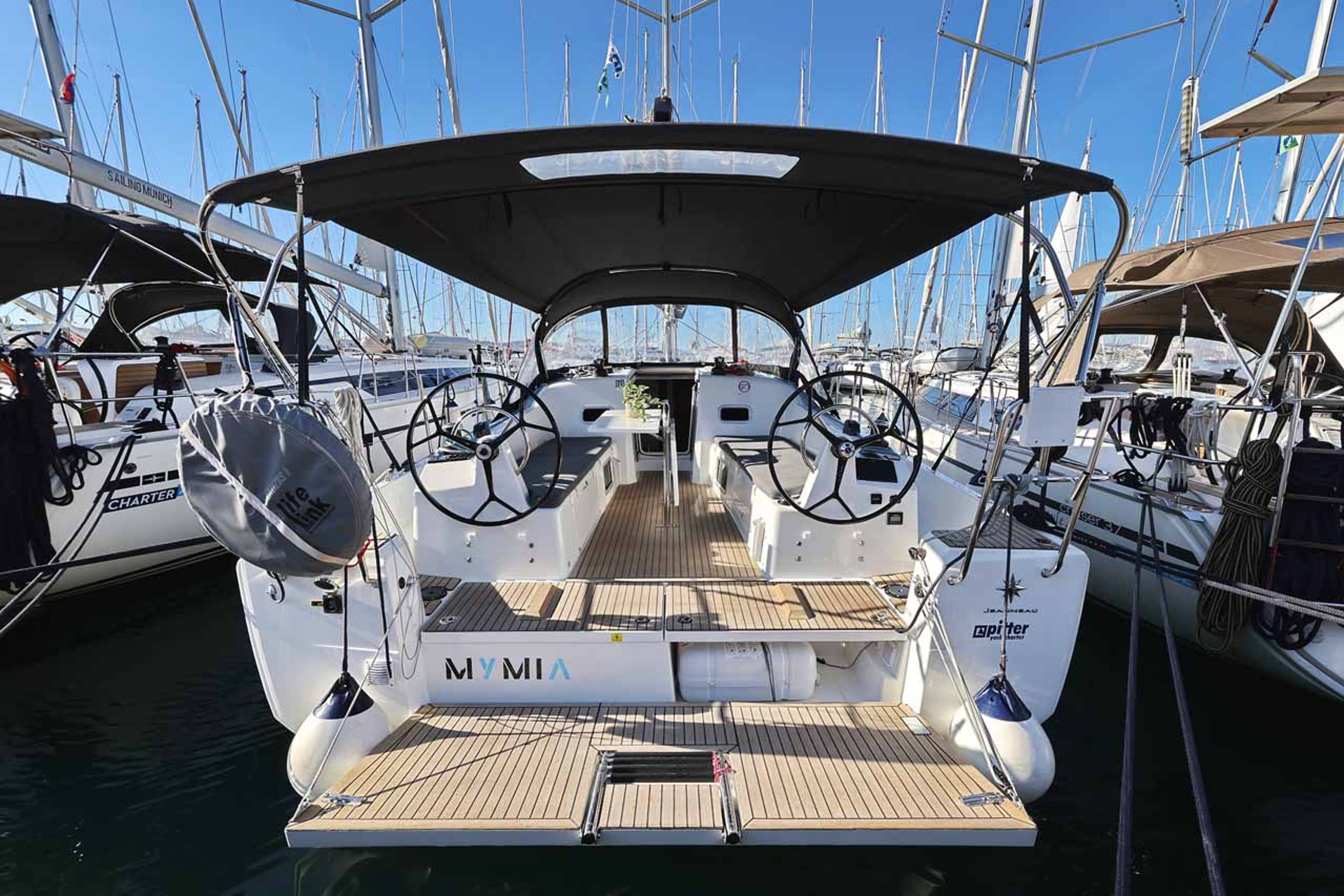 Sun Odyssey 380 Performance Mymia