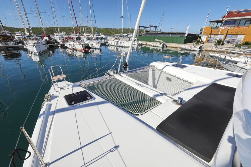 Lagoon 42 - 4 + 2 cab. Sail la Vie
