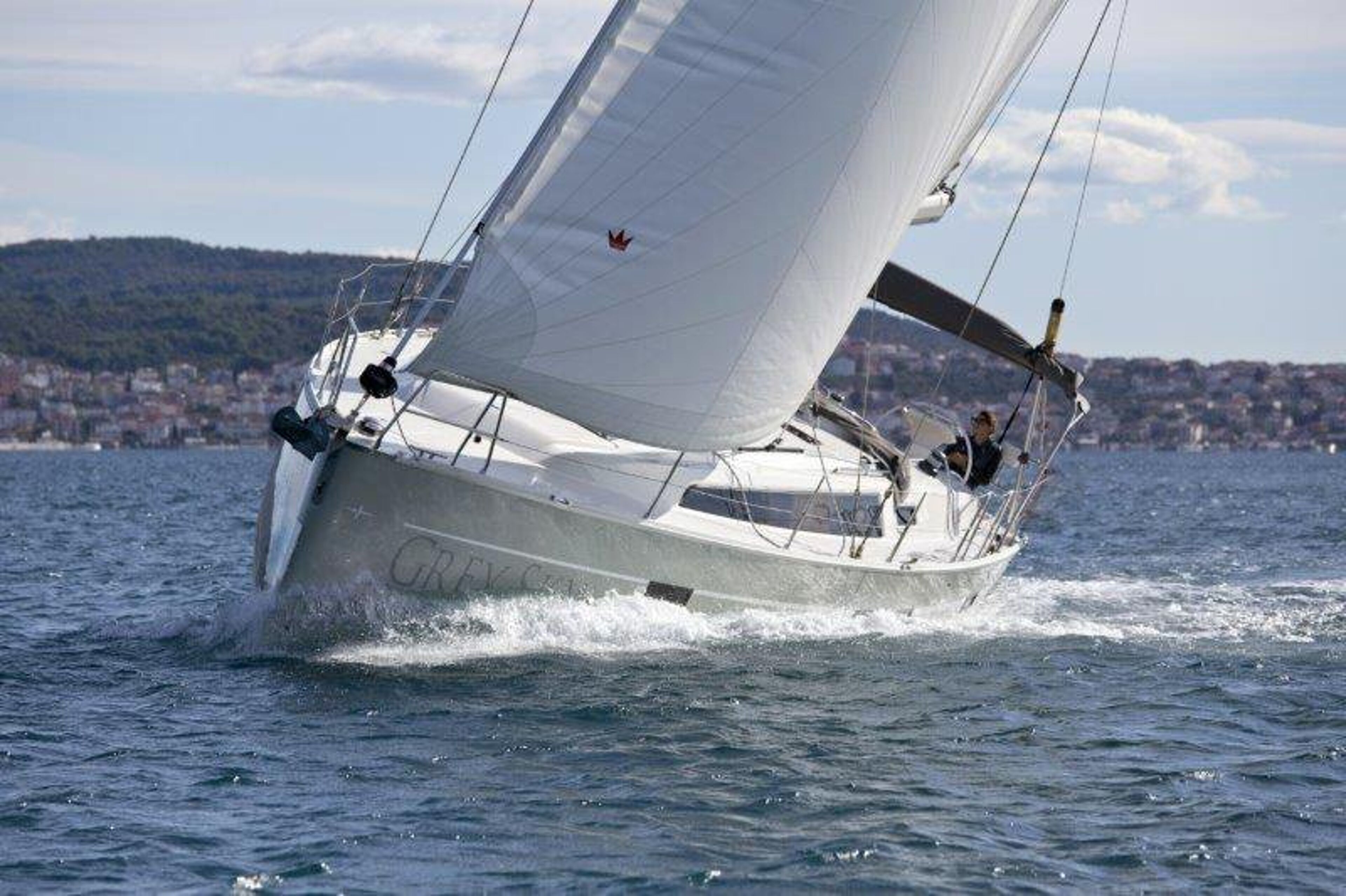 Bavaria Cruiser 46 - 4 cab. Grey Sky