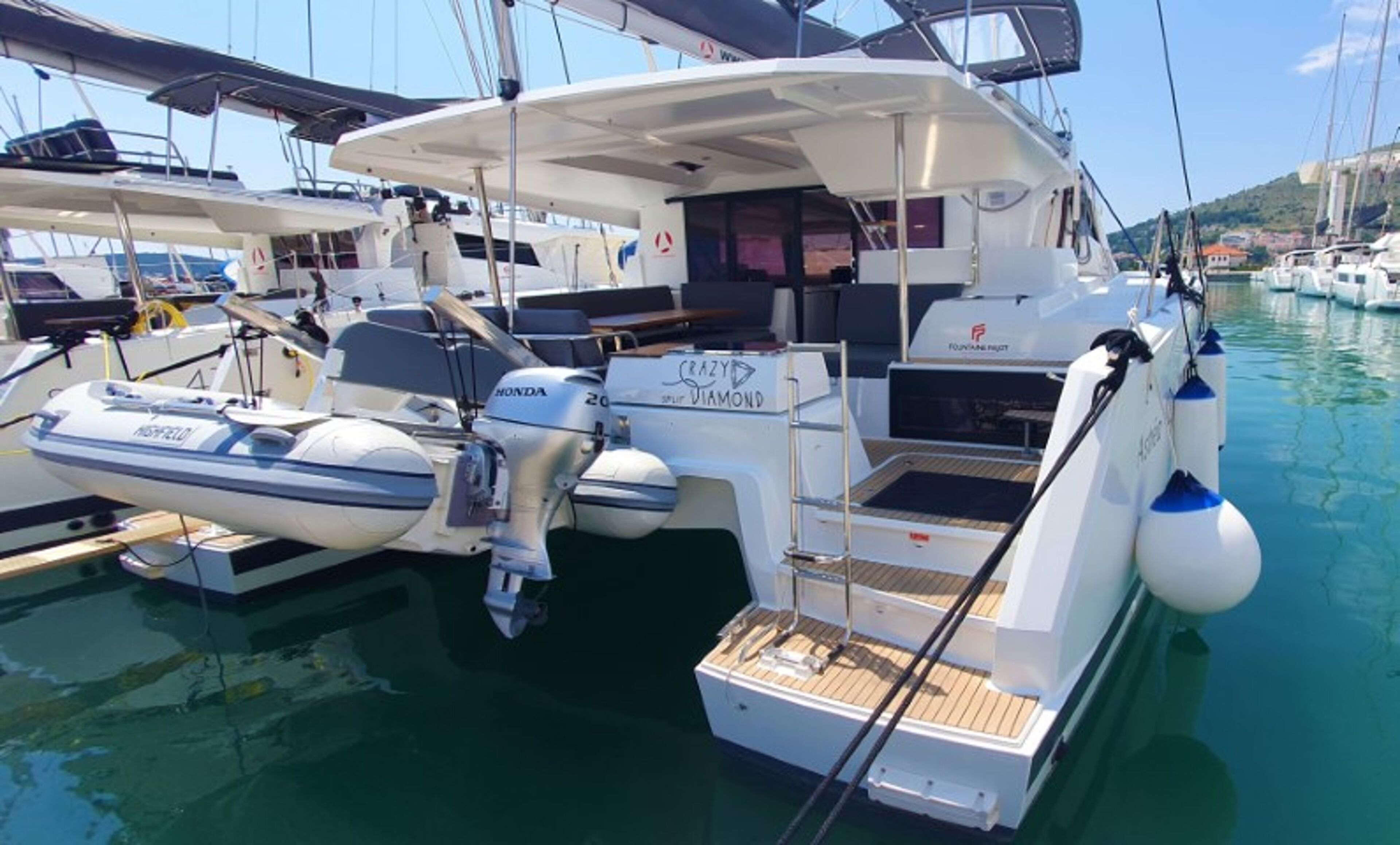 Fountaine Pajot Astrea 42 - 4 + 1 cab. Crazy Diamond