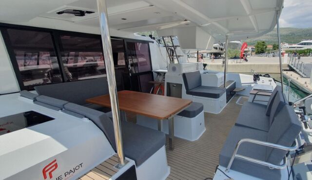 Fountaine Pajot Astrea 42 - 4 + 1 cab. Crazy Diamond