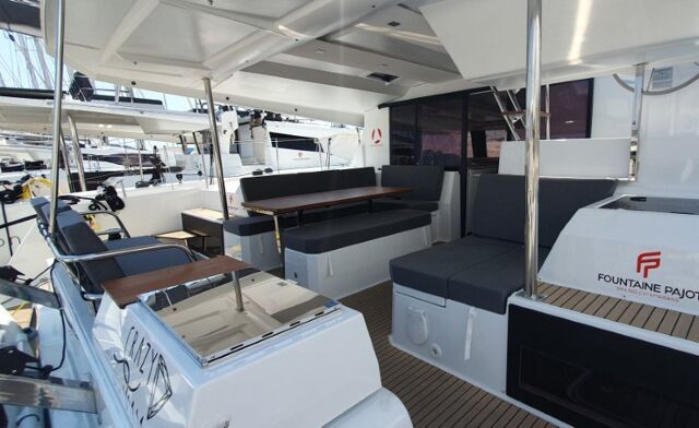 Fountaine Pajot Astrea 42 - 4 + 1 cab. Crazy Diamond