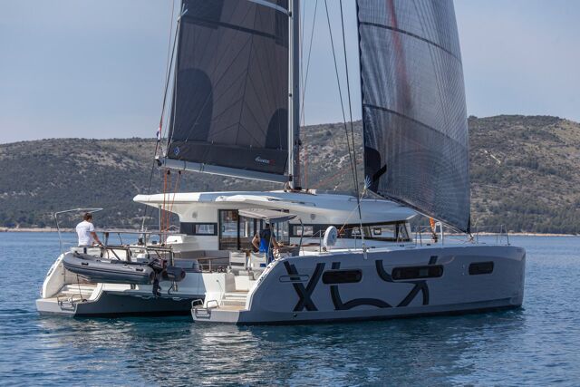 Excess 15 - 6 + 2 cab. Faros