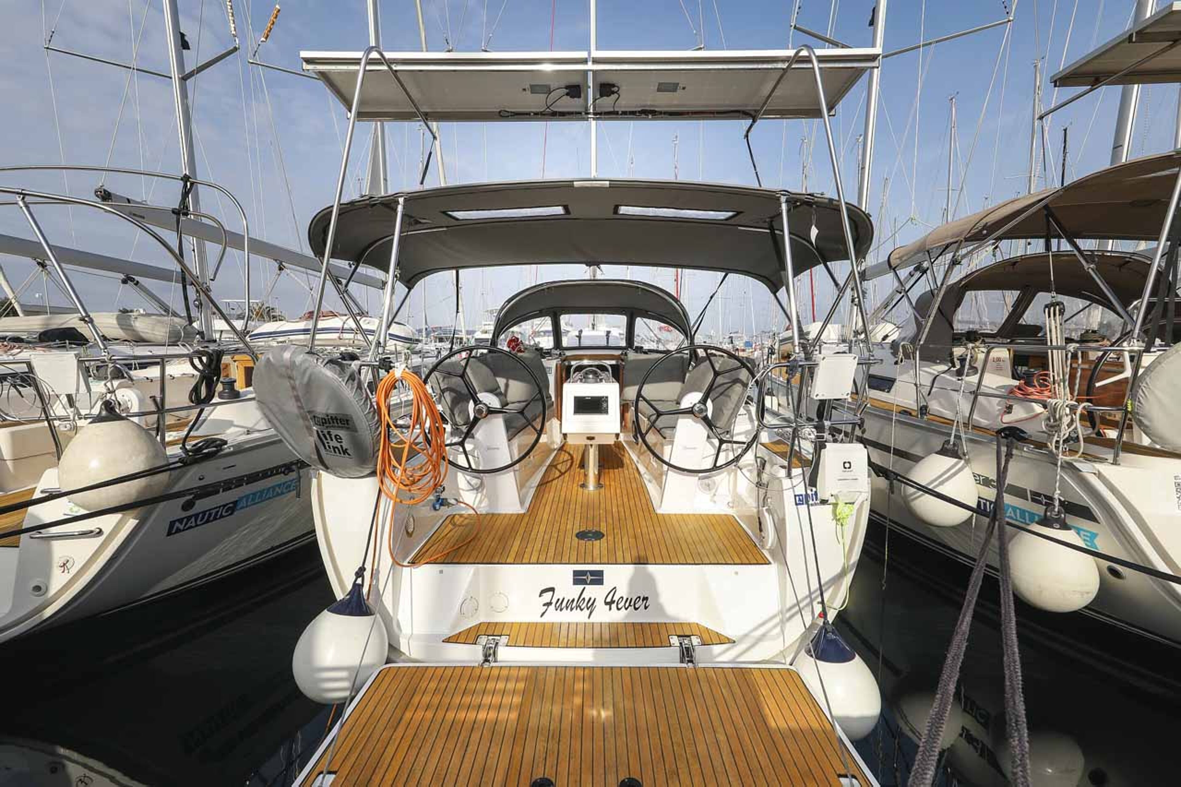 Bavaria Cruiser 34 - 2 cab. Funky 4ever