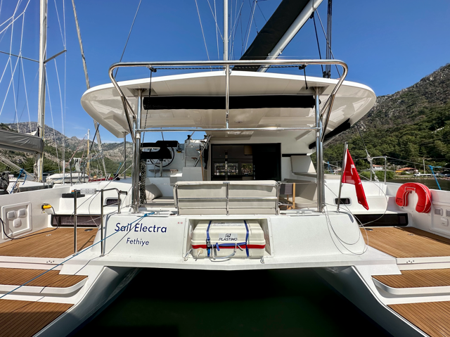 Lagoon 42 - 4 + 2 cab. Sail Electra