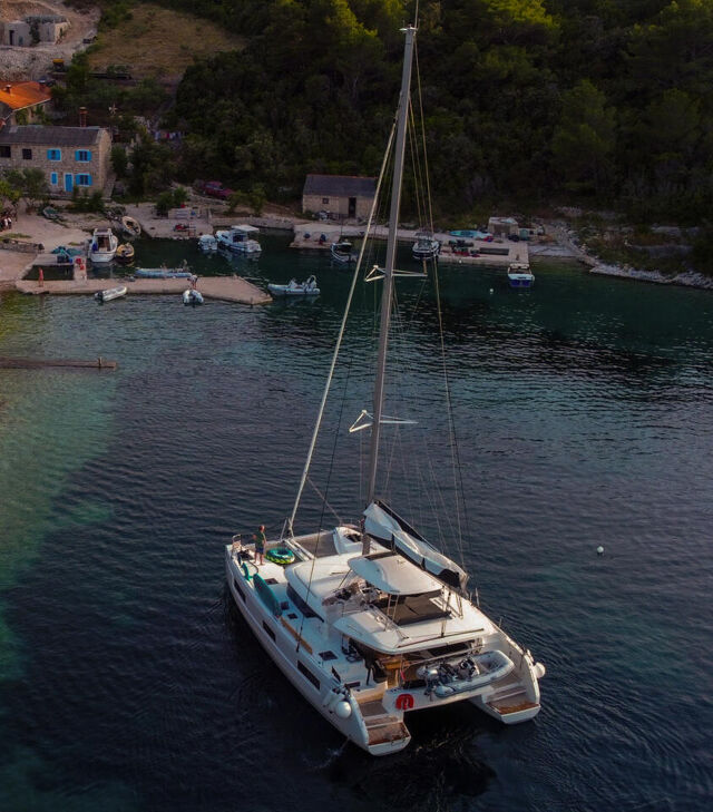 Lagoon 46 - 4 + 2 cab. Cortes