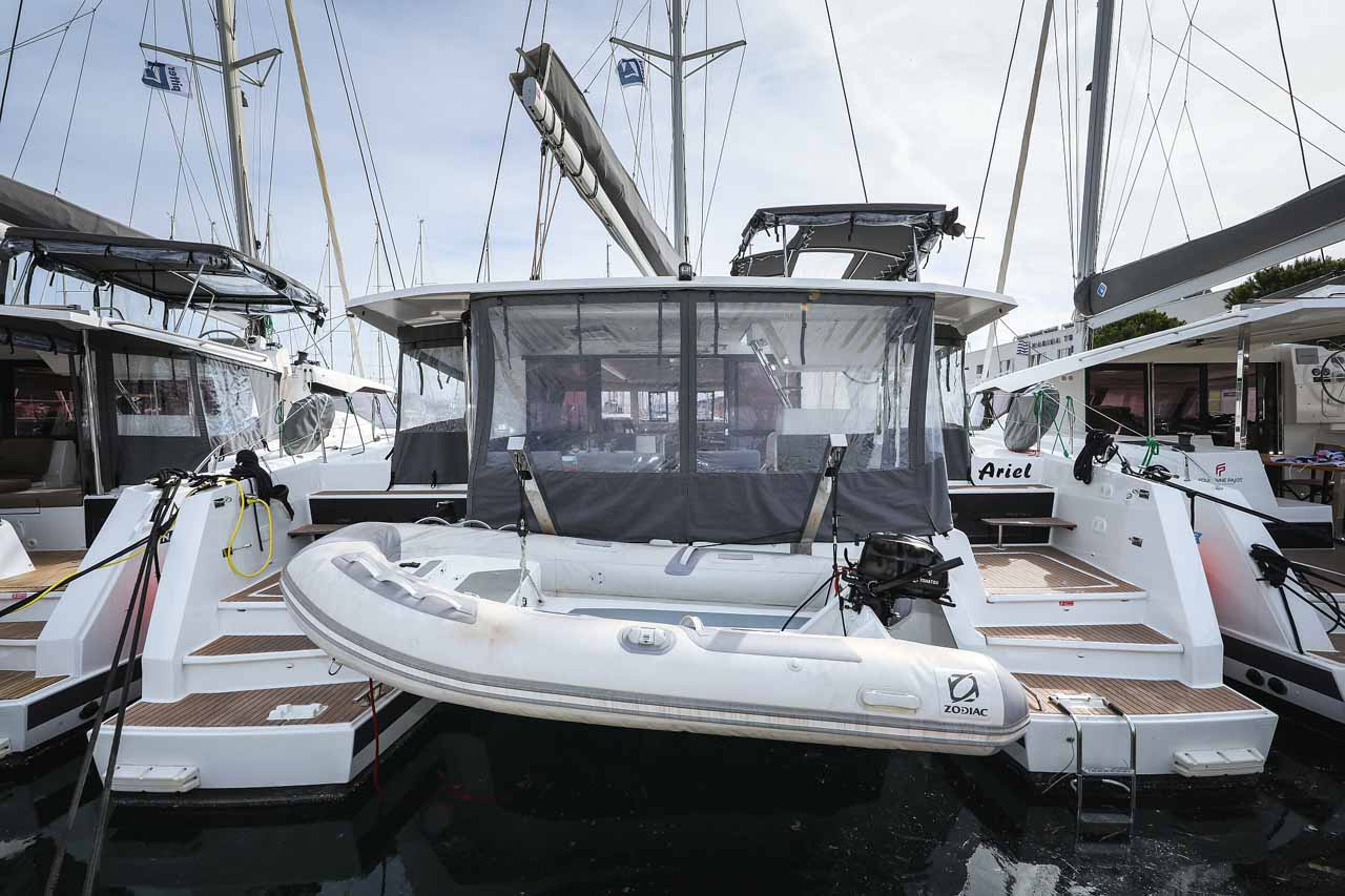 Fountaine Pajot Astrea 42 - 4 + 1 cab. Ariel