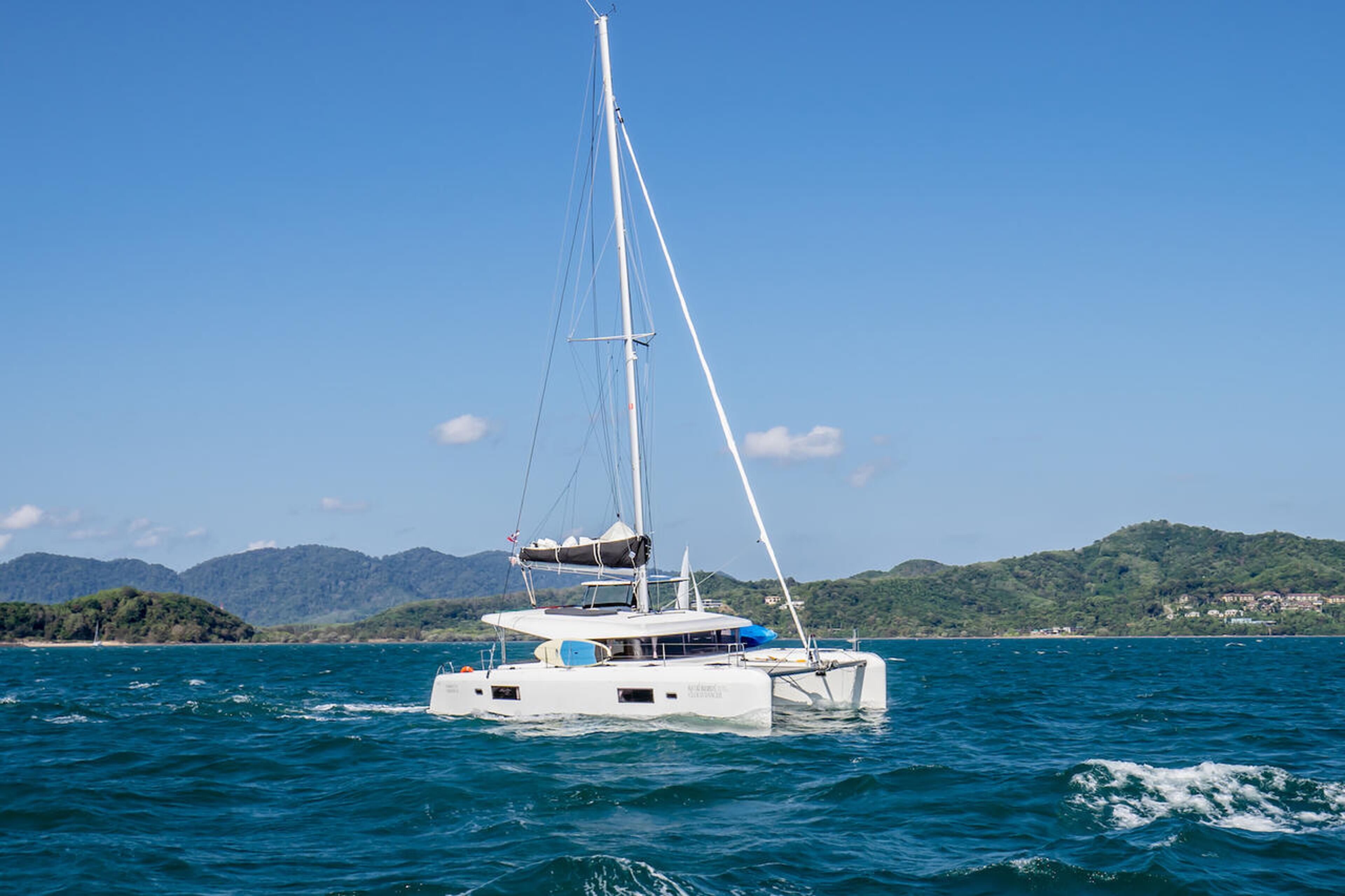 Lagoon 42 - 4 + 1 cab. Cloud Dancer