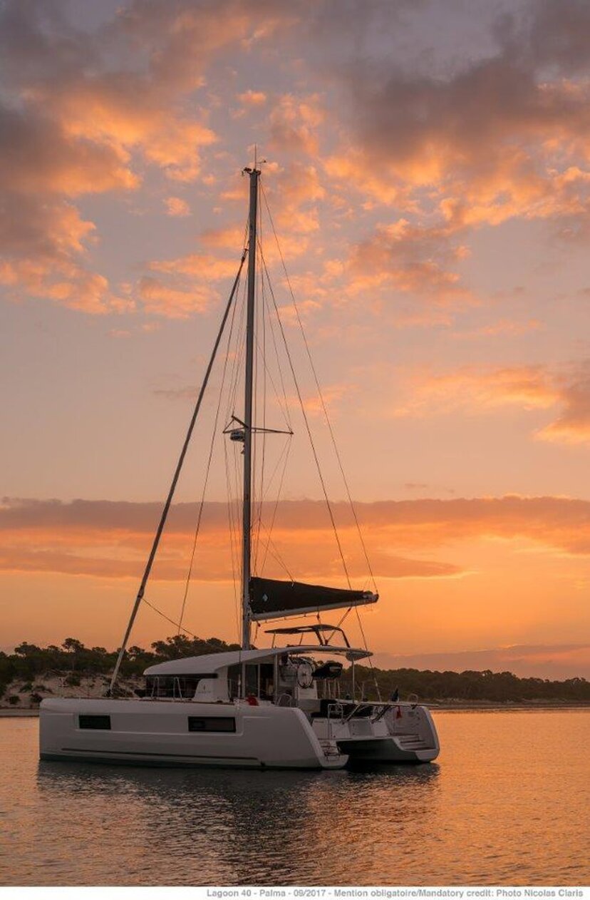 Lagoon 40 - 4 + 2 cab Wind Seeker