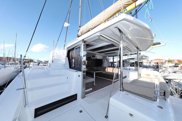 Bali 4.2 - 4 + 1 cab. Aurora