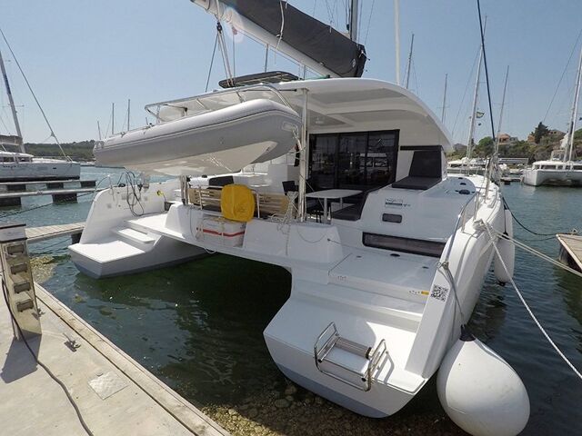 Lagoon 42 - 4 + 2 cab. Abba