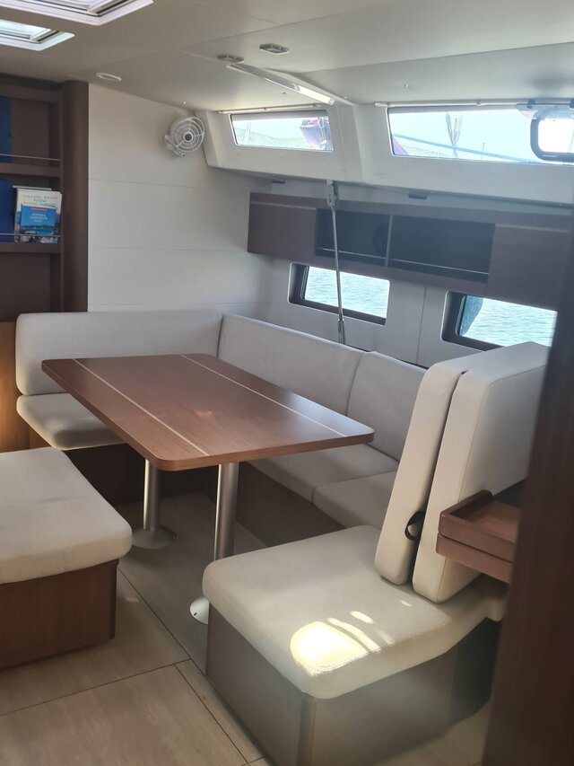 Oceanis 46.1 Performance Line - 3 cab. Salina