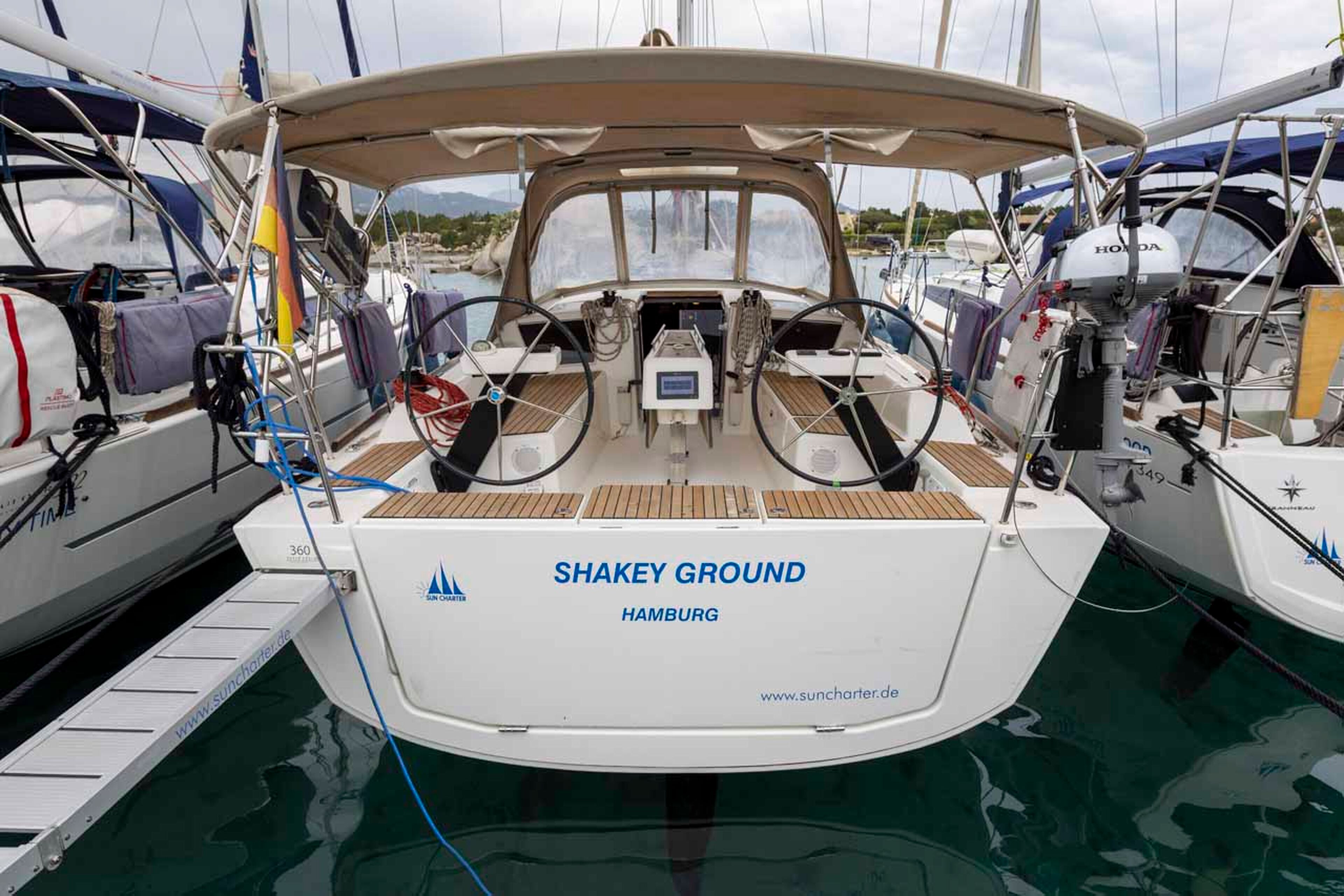 Dufour 360 GL - 3 cab. Shakey Ground