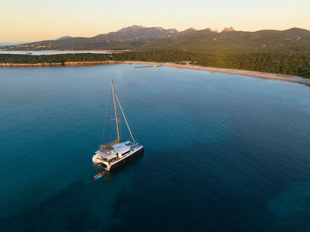 Dufour 48 Catamaran - 5 + 1 cab. Delphinus