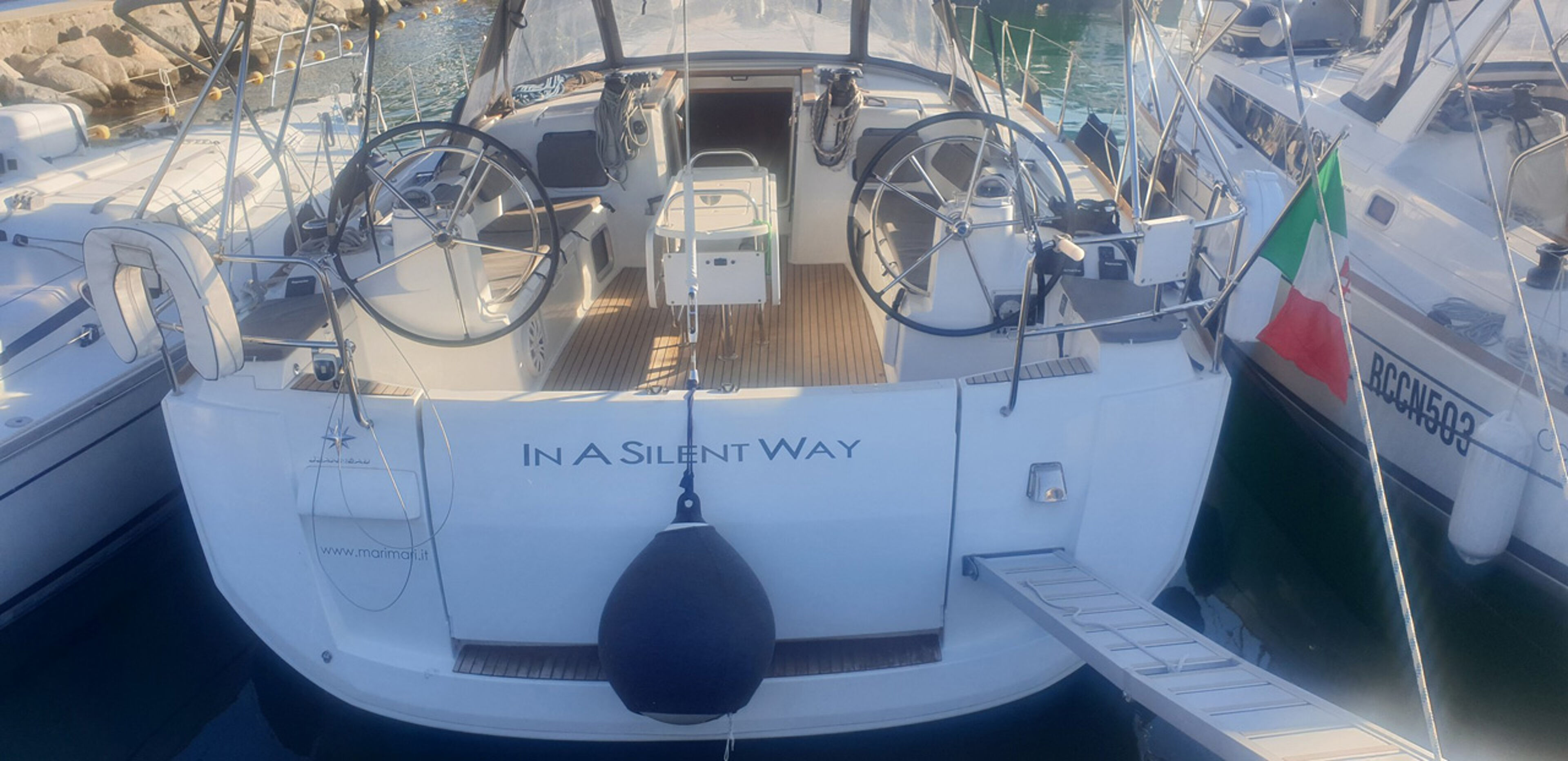 Sun Odyssey 519 - 4 + 1 cab. In A Silent Way
