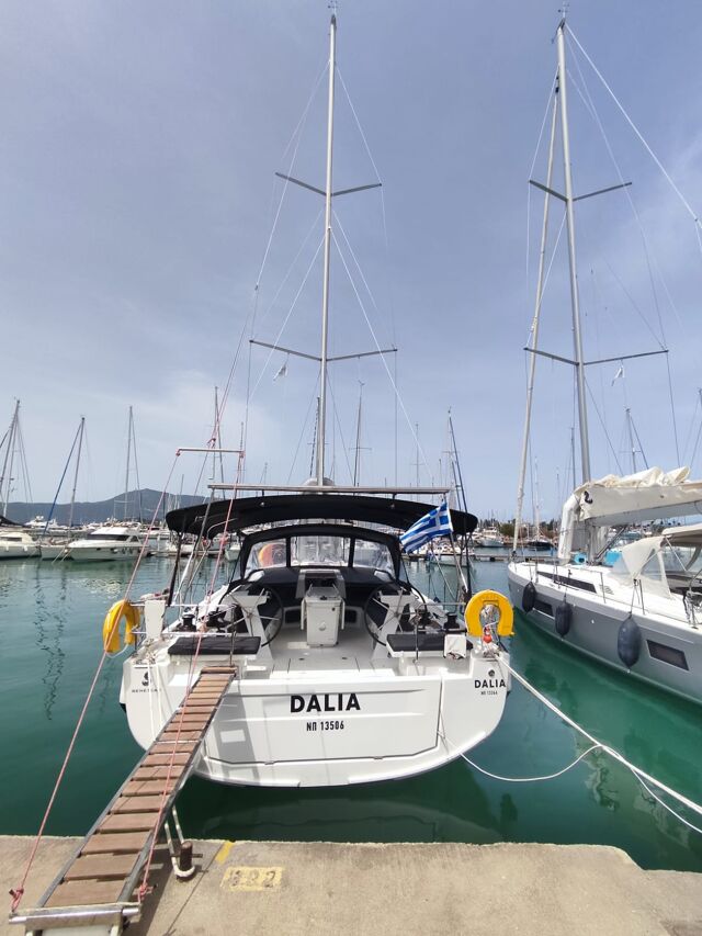Oceanis 51.1 - 5 + 1 cab. Dalia