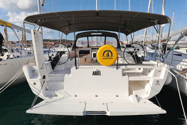 Dufour 470 - 4 cab. Ariel