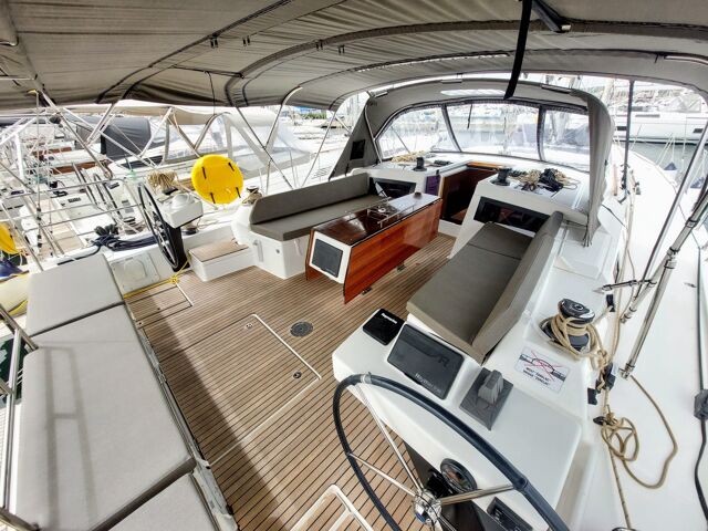Dufour 470 - 4 cab. Luna