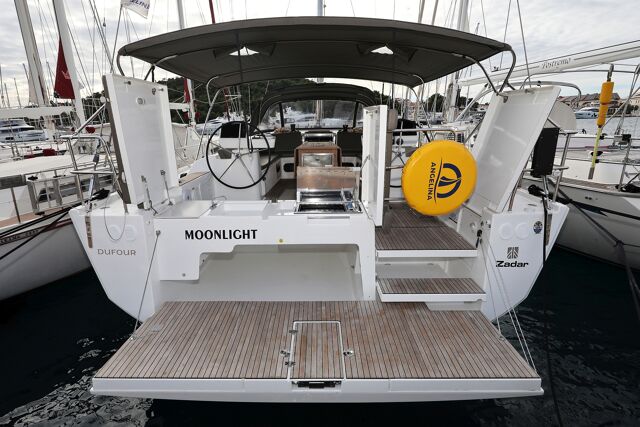 Dufour 56 Exclusive - 5 + 1 cab. Moonlight