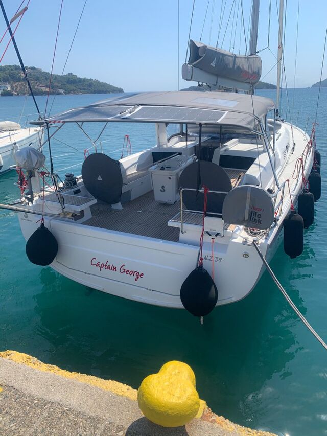 Oceanis 51.1 - 5 + 1 cab. Captain George
