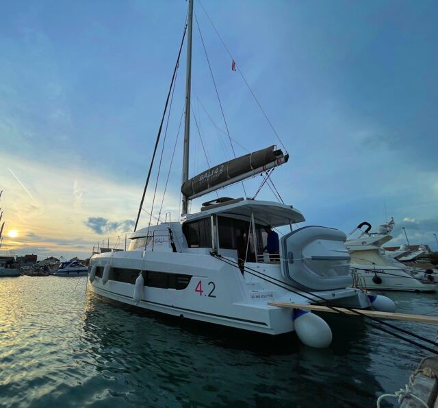 Bali 4.2 - 4 + 1 cab. Sail and Adventure