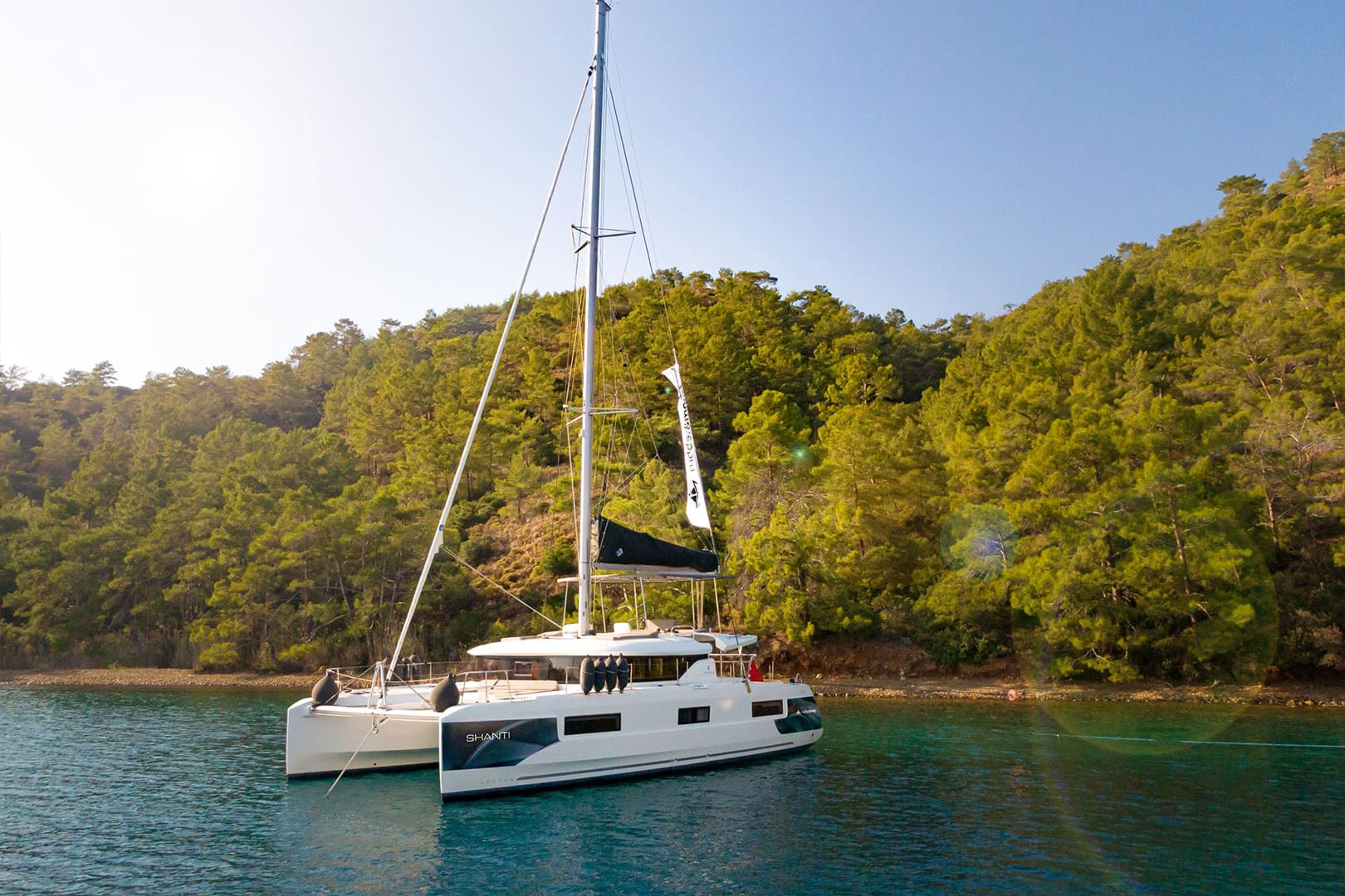 Lagoon 46 - 4 + 1 cab. Shanti