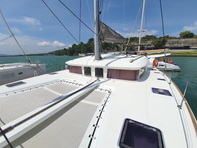 Lagoon 400 S2 - 4 + 2 cab. ToyBoy
