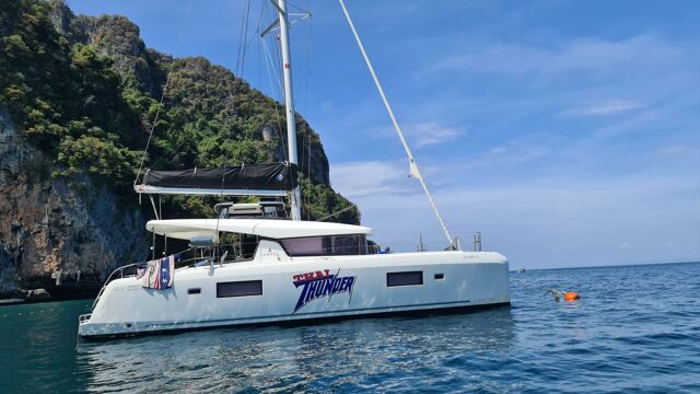 Lagoon 42 - 4 + 2 cab. Thai Thunder