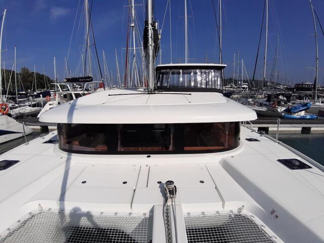 Lagoon 42 - 4 + 2 cab. Thai Thunder