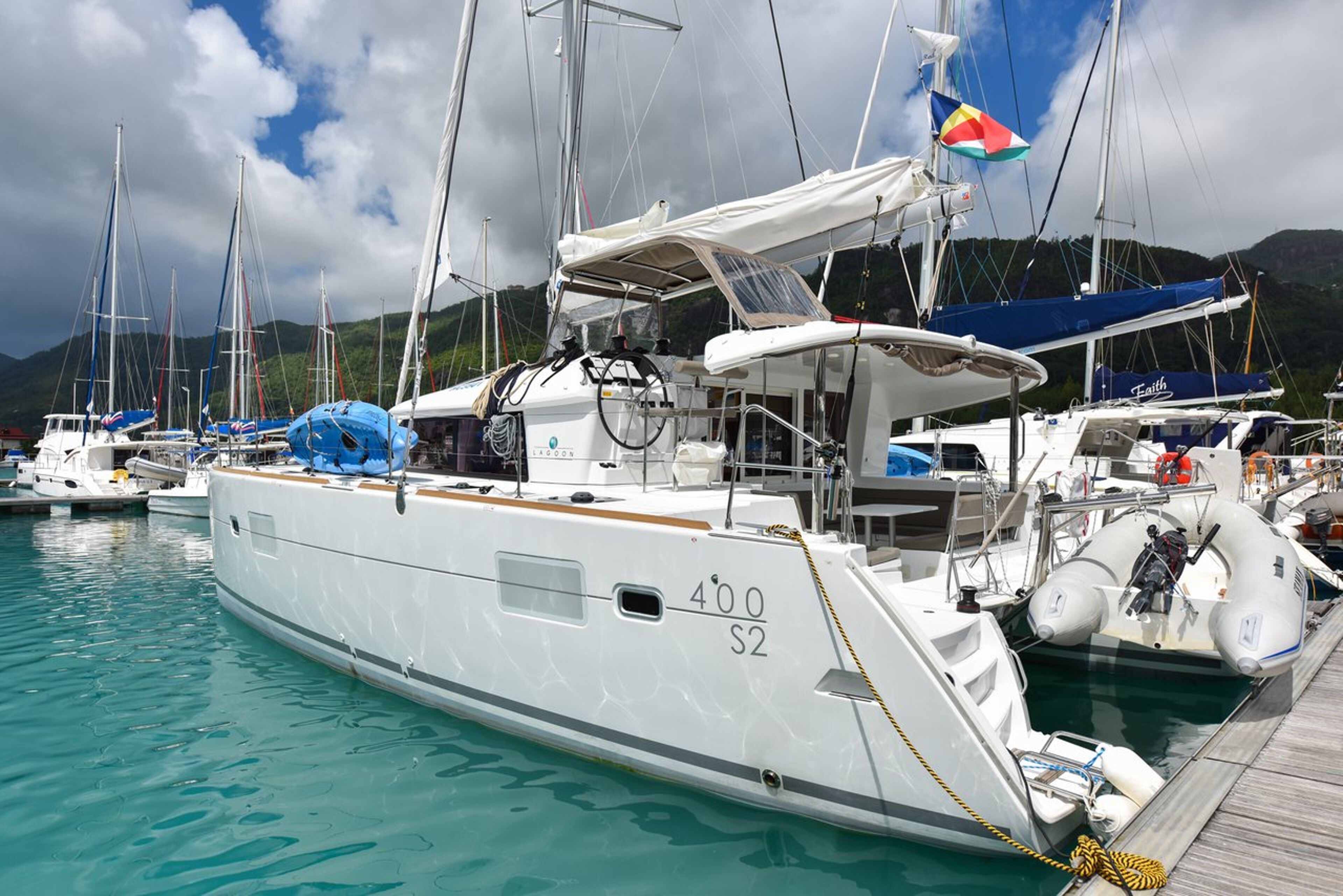 Lagoon 400 - 4 + 2 cab. Emilio